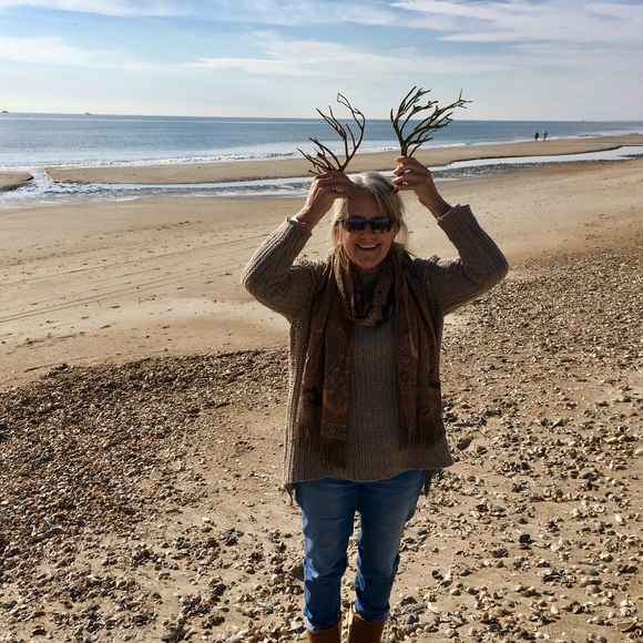 Meet your Posher, Sue - Picture 4 of 8